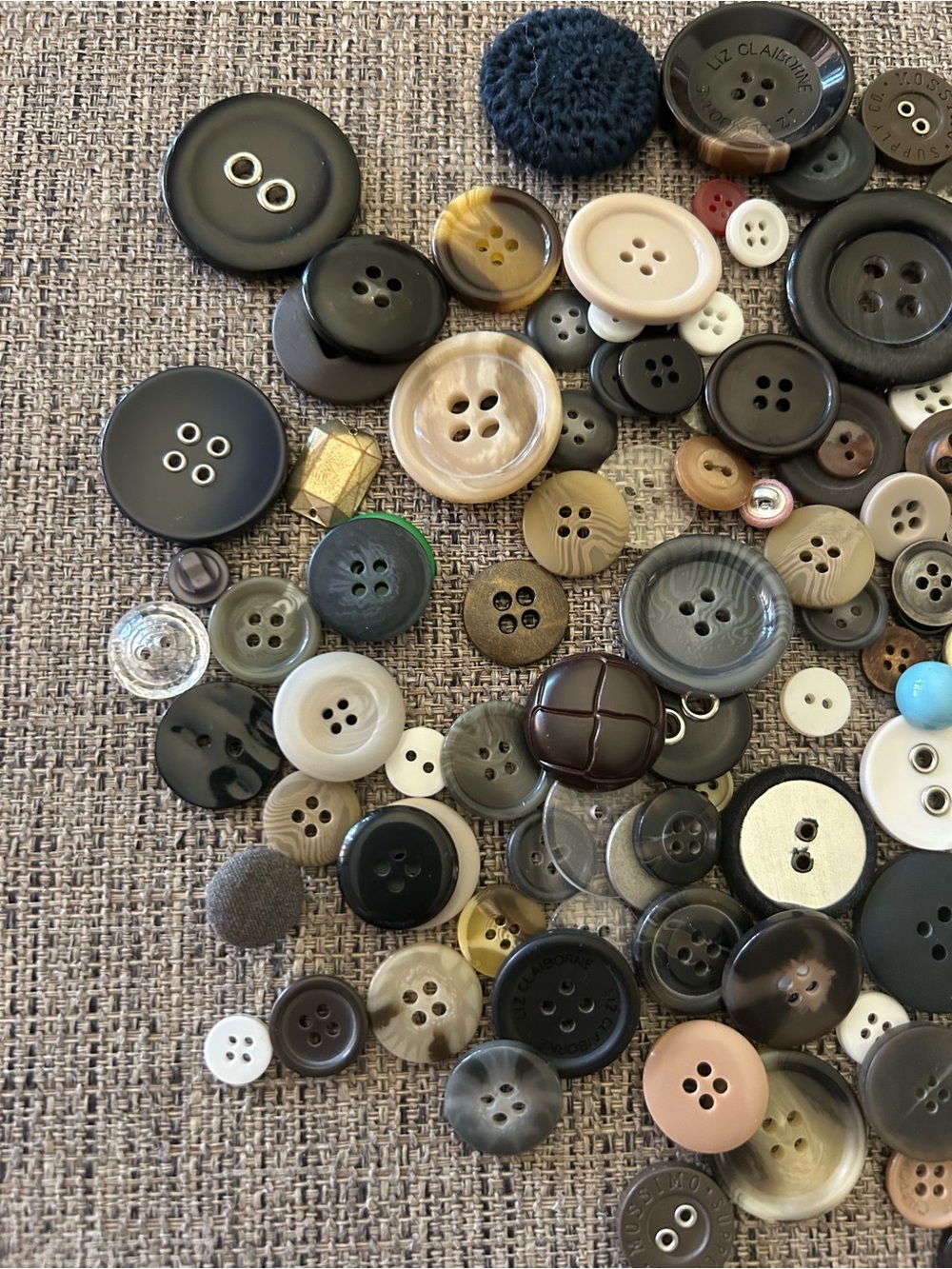 Assorted Sewing Button Mix - Multi-Color - Picture 2 of 4